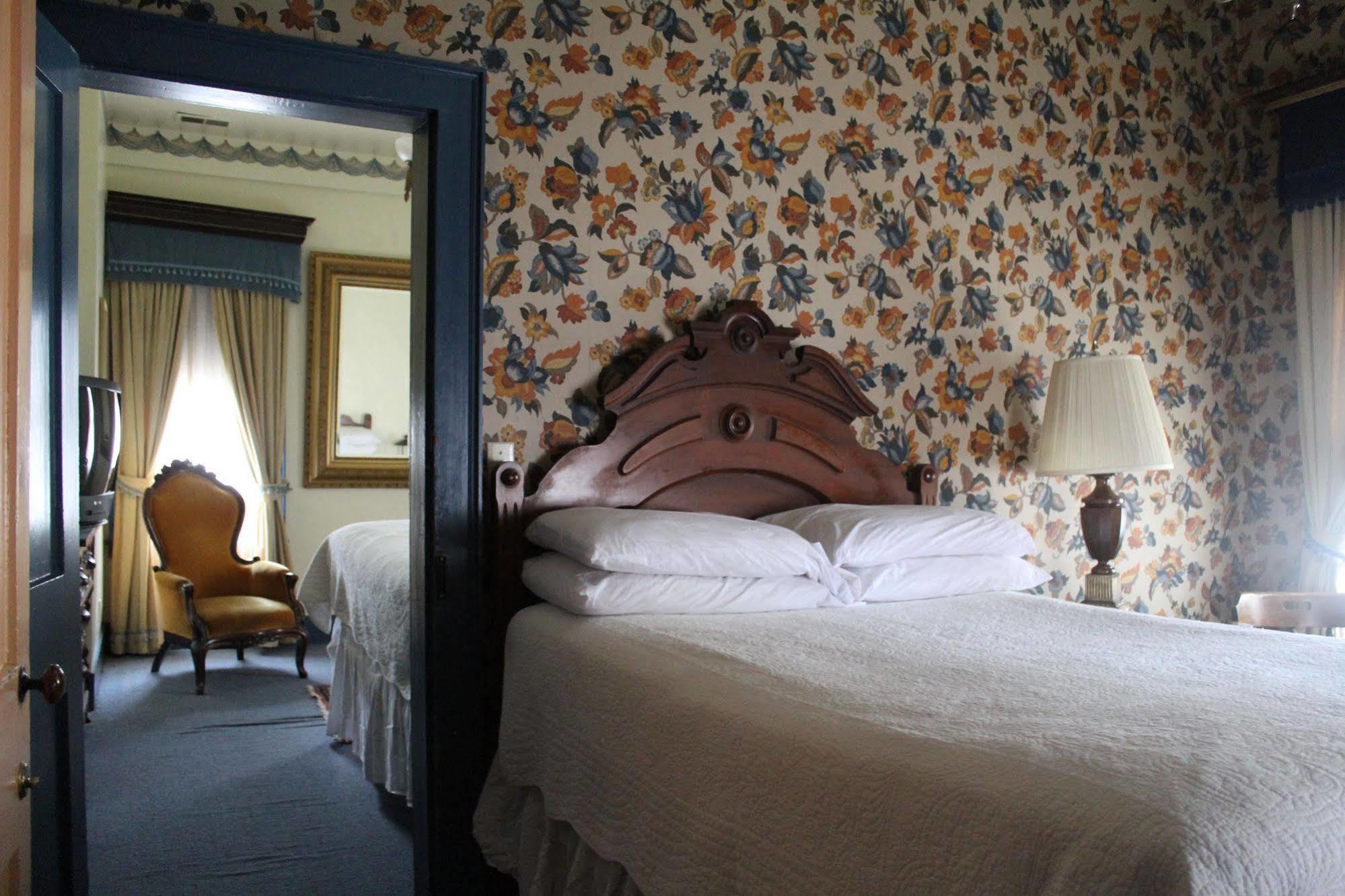 The Buxton Inn Granville Bagian luar foto