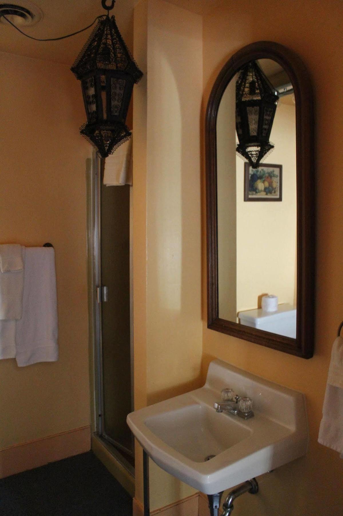 The Buxton Inn Granville Bagian luar foto